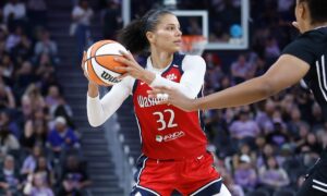 Dallas Wings Sign 3-Time WNBA Champion 1 Day After Drafting Azzi Fudd No. 1