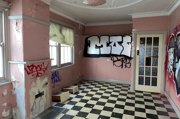 The Paragon Cafe has fallen into disrepair.