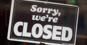 More businesses are closing than opening in Canada, report finds