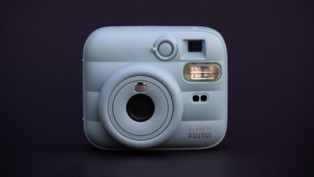 Fujifilm Instax Mini 13 Review: Instant Mini Analog