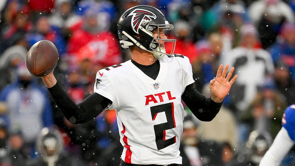 Atlanta Falcons quarterback Matt Ryan passing football during game at Highmark Stadium