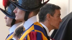 Sánchez says 'no reason' to stop support for Zapatero amid graft probe