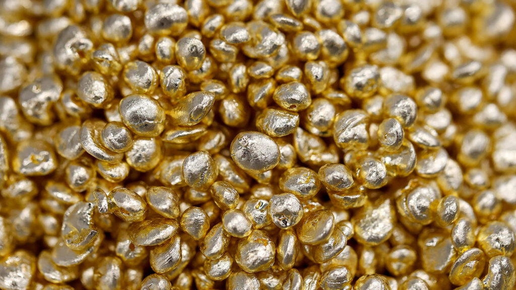 Physics explains why gold stays pristine