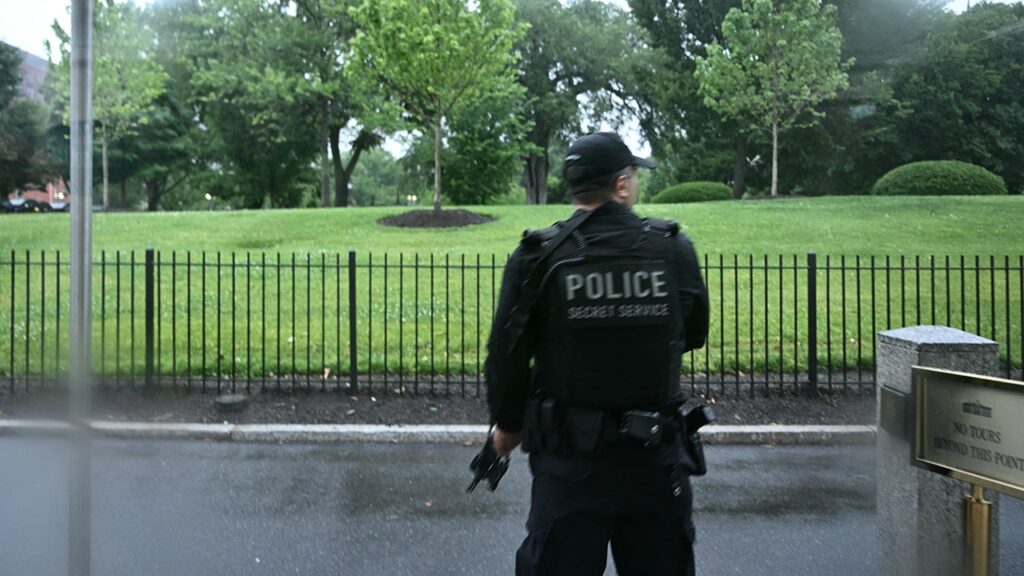 Gunman dead after opening fire near White House checkpoint, Secret Service says