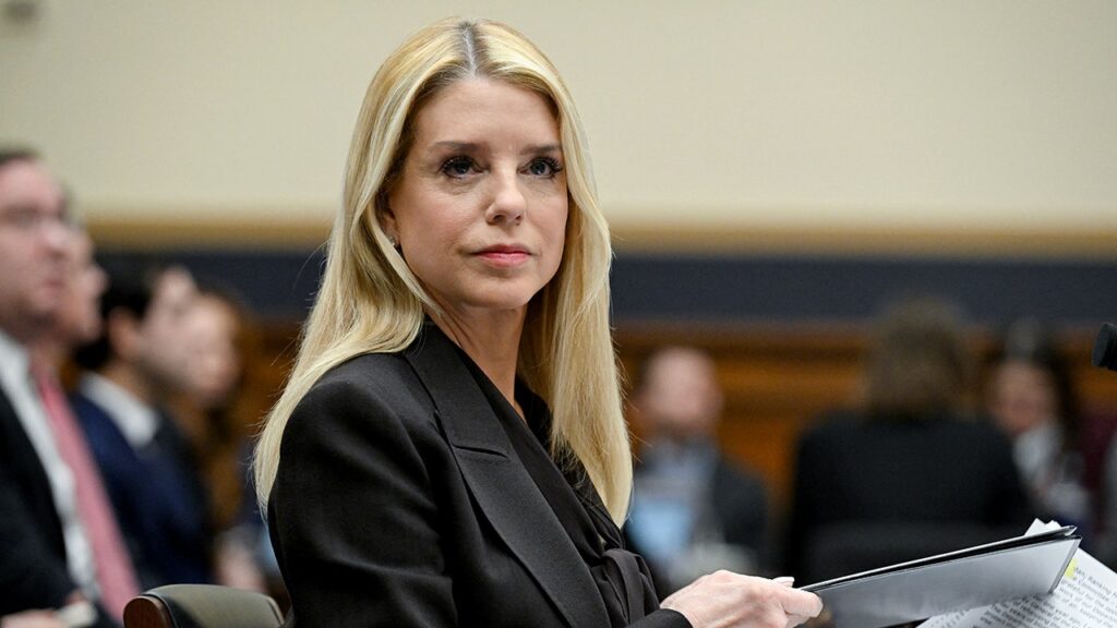 Pam Bondi diagnosed with thyroid cancer weeks after departing as Trump's attorney general: report