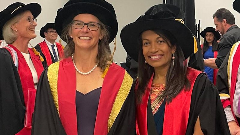 College president farewelled, pausing medical body dispute