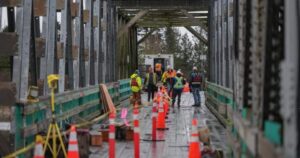 Union for hundreds of Metro Vancouver workers announce overtime ban