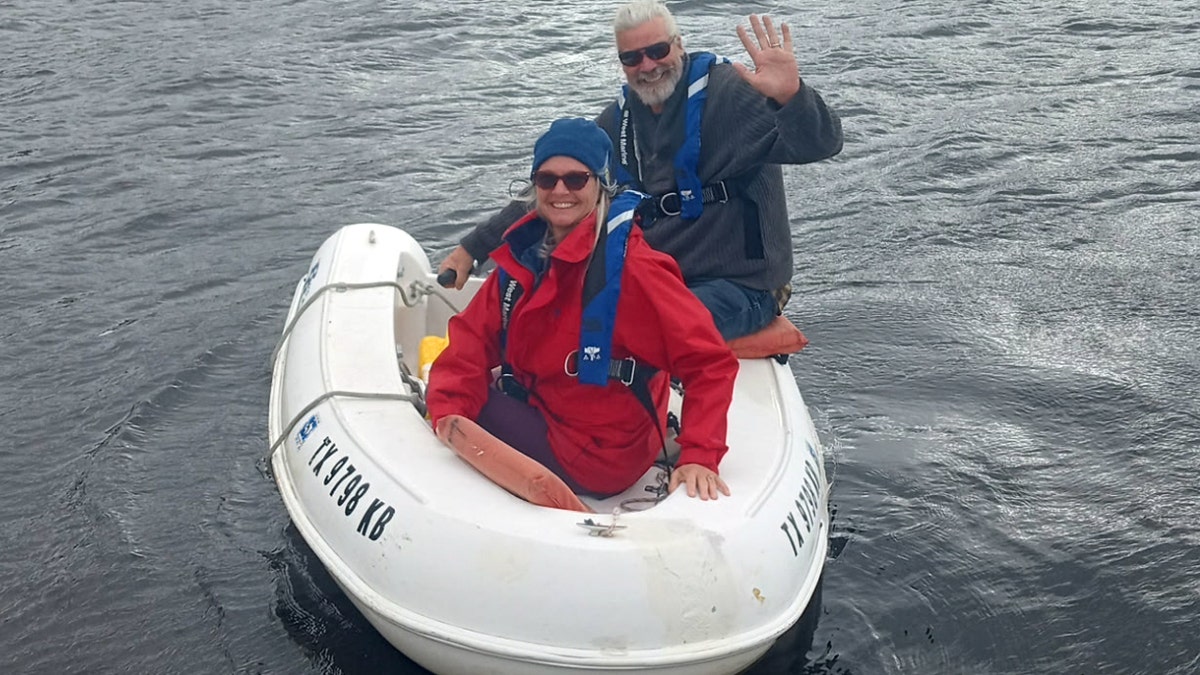 Lynette Hooker (L) and Brian Hooker (R).