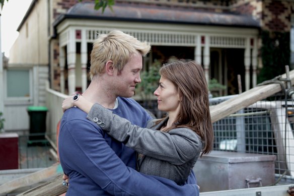 Eddie Perfect and Kat Stewart in Offspring.