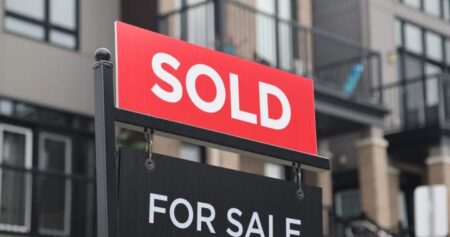 Canadian couples want money for wedding gifts to buy a home: survey