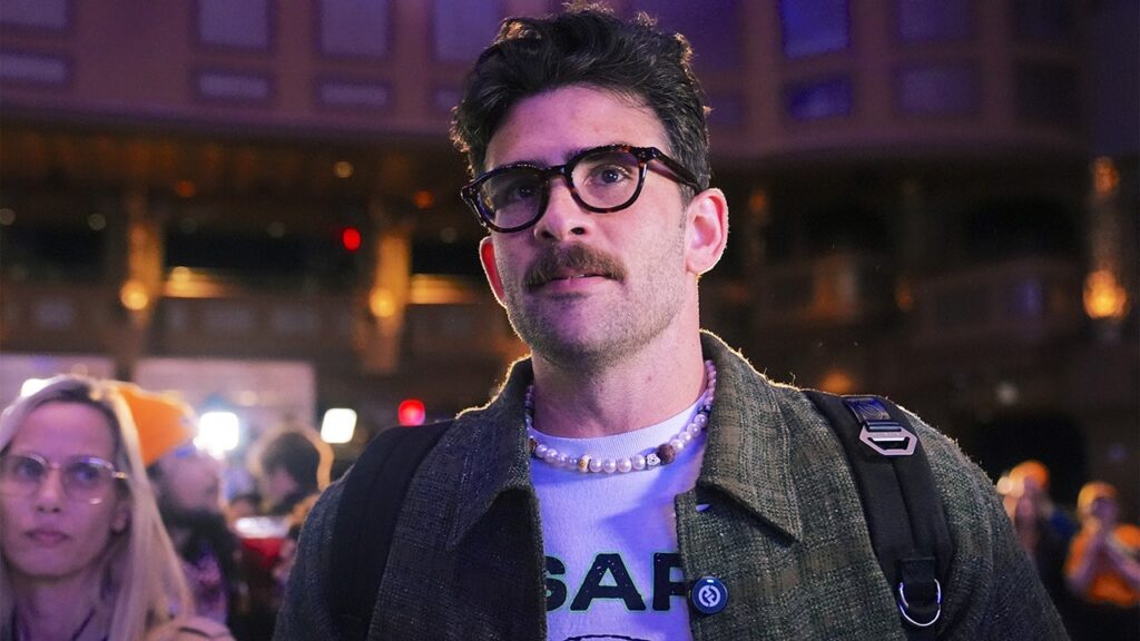 Hasan Piker defends pro-communist, anti-ICE Singham network activists as 'wonderful people'