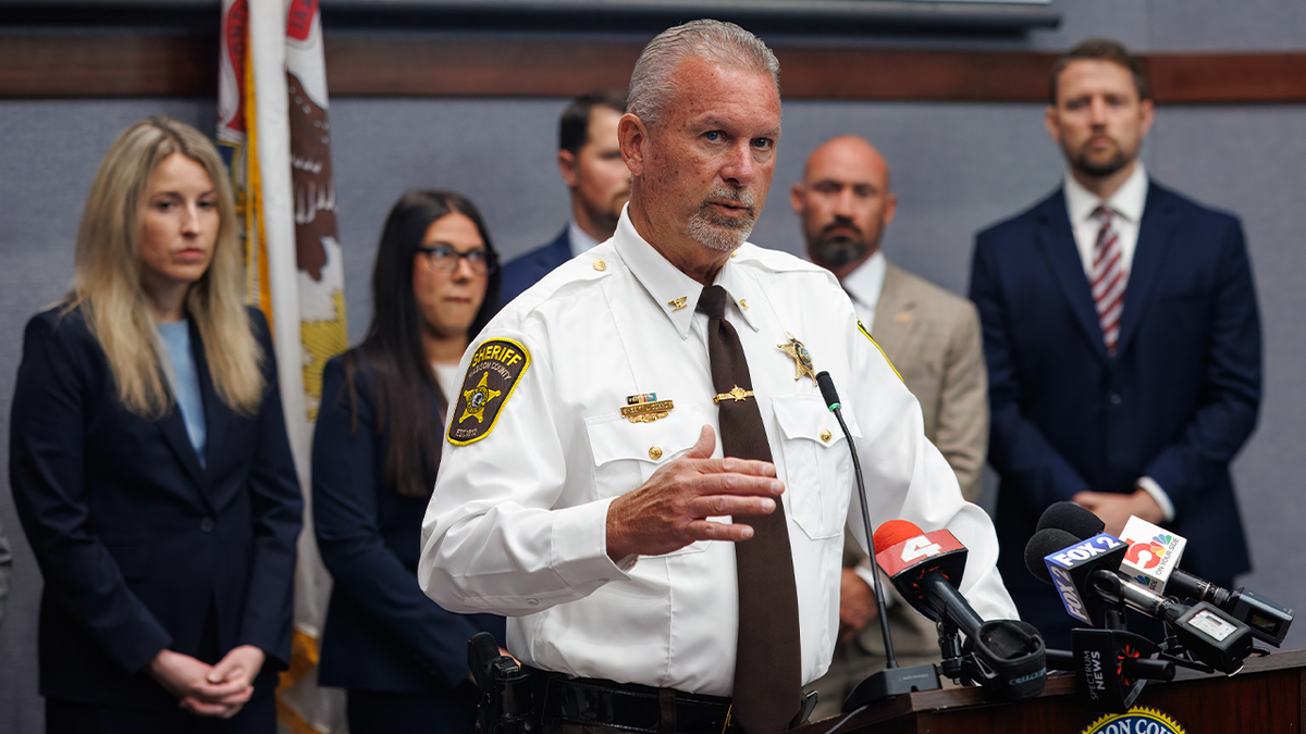 Madison County Sheriff Jeff Connor speaks at press conference about Illinois cold case investigation