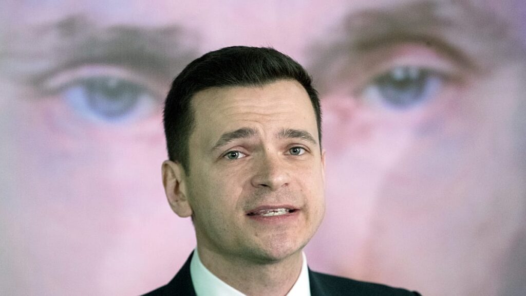 Russia's opposition looks for a leader as new party launches in Berlin