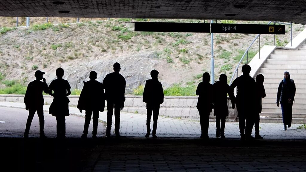 Sweden eases rules for teenage migrants facing deportation