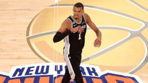 Spurs snap Knicks' 13-game playoff win streak with Game 3 victory behind Victor Wembanyama's 32 points