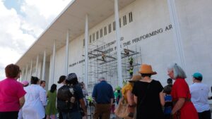 Trump's name remains on Kennedy Center as appeals court weighs emergency request