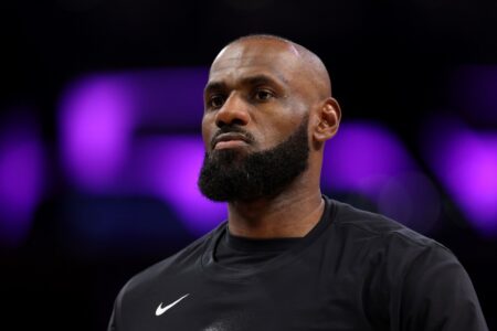 NBA Legend Calls Out Players For Being ‘Jealous’ of LeBron James
