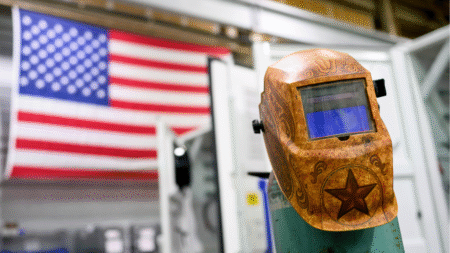 Trump bet tariffs would bring back American factory jobs. New report says it didn't work