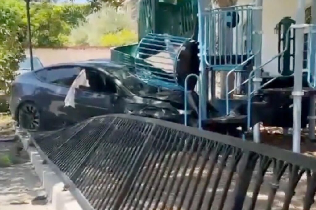 Tesla goes rogue, smashes into posh Beverly Hills playground in shocking scene