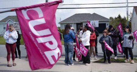 Unionized long-term care workers resume strike as some local issues remain unsolved