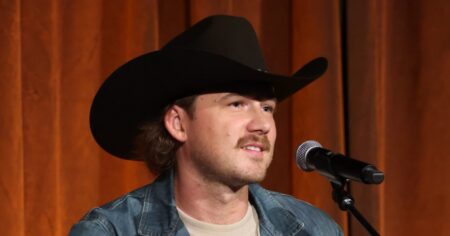 Morgan Wallen Hurls Phone Across Stage After Snatching It From Security Guard’s Hands