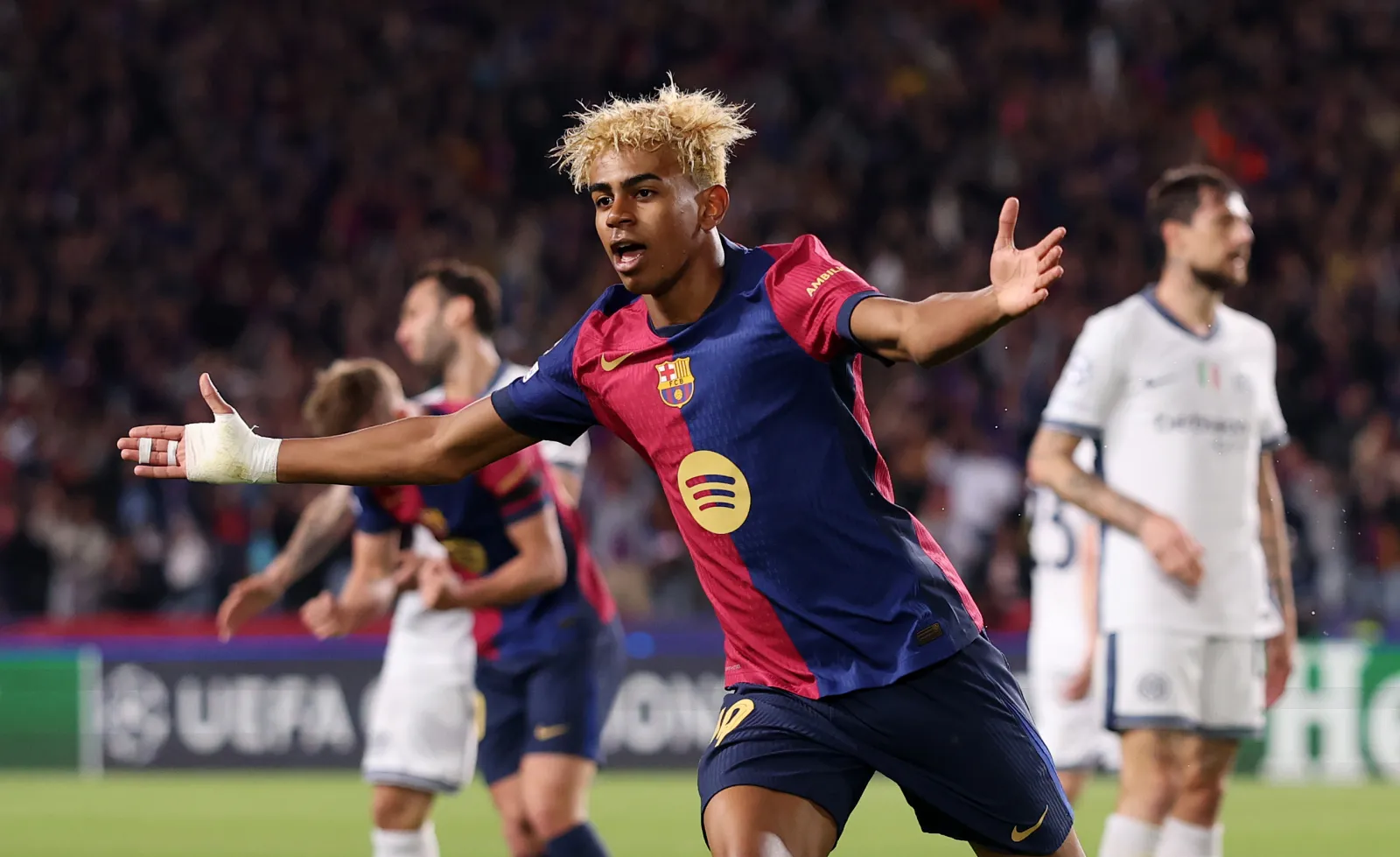 BARCELONA, SPAIN - APRIL 30: Lamine Yamal of FC Barcelona celebrates scoring his team's first goal during the UEFA Champions League 2024/25 Semi Final First Leg match between FC Barcelona and FC Internazionale Milano at Estadi Olimpic Lluis Companys on April 30, 2025 in Barcelona, Spain. (Photo by Carl Recine/Getty Images)