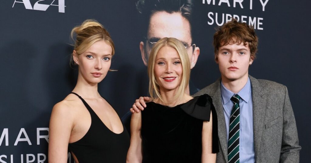 Gwyneth Paltrow’s Family Guide: Meet Her Children, Legendary Mom and More