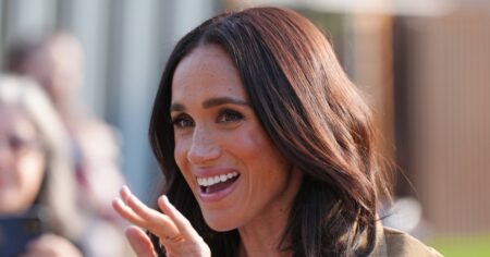 Even Meghan Markle Is Wearing This Baggy Rolled Denim Style (And It’s So Cool-Girl Coded)