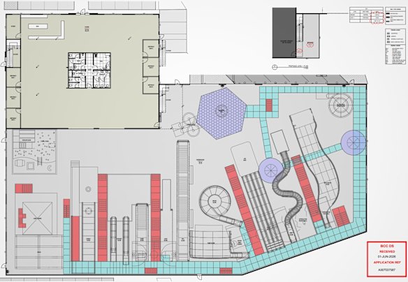 Slide Planet floor plan shows about 15 themed slides, laser tag, a jump tower, basketball and football spaces, and air courts. 
