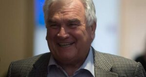B.C. appoints veteran labour mediator Vince Ready for 911 call taker labour dispute