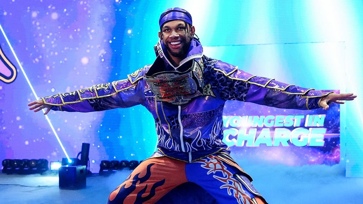 Leon Slater walking to the ring during SmackDown at OVO Arena Wembley