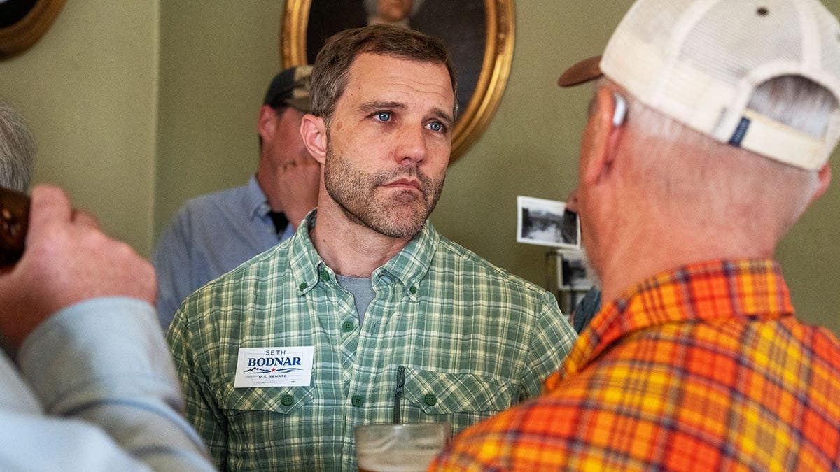 Seth Bodnar speaking at a meet and greet event in Livingston Montana
