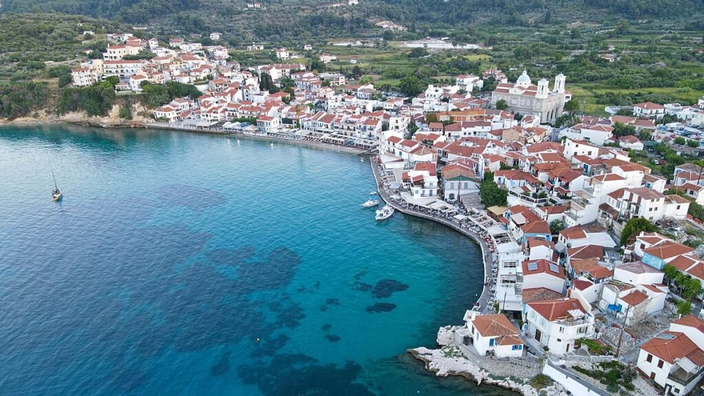 How Greece’s ‘door visa’ gives Turks easier entry to EU islands