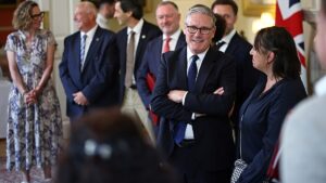 Starmer bids farewell to MPs, backs successor Burnham