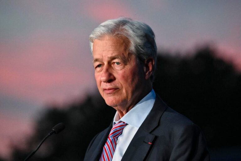 Read Elizabeth Warren’s Letter To Jamie Dimon About Epstein—As JPMorgan Denies Ties