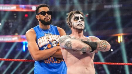 Knicks stars provide back up for WWE favorites in electric Saturday Night's Main Event at MSG
