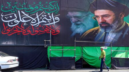 Iran regime change talk resurfaces as Trump says Tehran 'wants to meet' amid US strikes