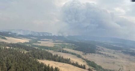 Wildfires near Clinton, B.C. merge, stretching nearly 670 square kilometres