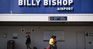 Toronto’s top doctor to study impacts of expanding Billy Bishop airport