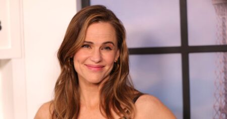Jennifer Garner’s Trendy, NYC-Coded Denim Style Made Us Quickly Forget About Barrel Jeans