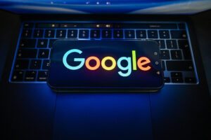 EU Slaps Google With $1 Billion Fine Over Search and Play Store