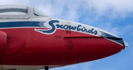 Snowbirds’ Tutor jets set for final hometown show in Moose Jaw