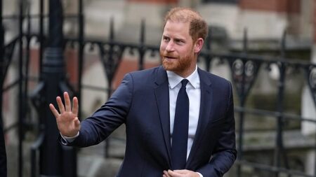 Harry returns to UK as hefty Daily Mail legal bill lands