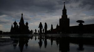 Lithuania tightens curbs on pro-Kremlin Russians and Belarusians