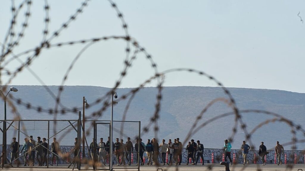 Migrant flows to Greece down 34% in 2026, minister says