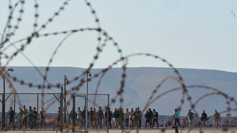 Migrant flows to Greece down 34% in 2026, minister says