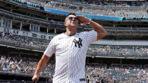 Former MLB star calls for salary fix as owners, Players Association talk 'two different languages'