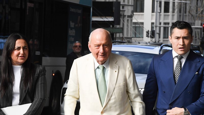 Witness says Jones accuser looked distraught at Sydney lunch