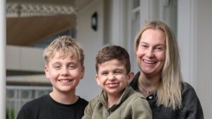 How a mother’s story of resilience moved a Collingwood AFL legend Jeremy Howe to donate a dream holiday to Bali