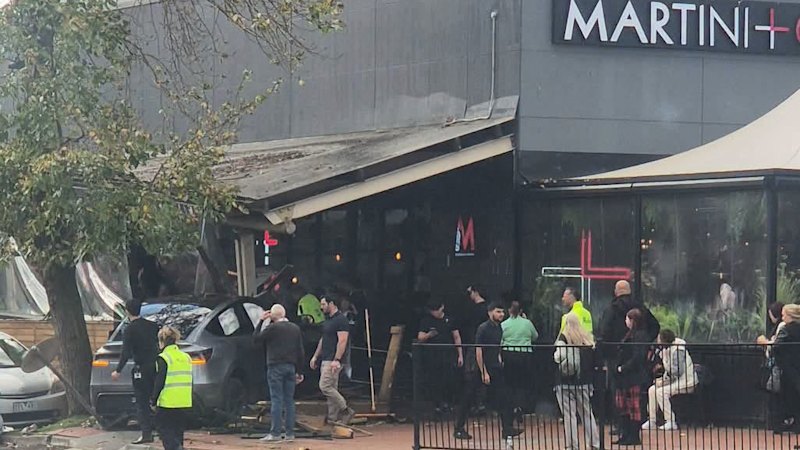 Woman killed after car crash at Martini and Co outside Wantirna South shopping centre